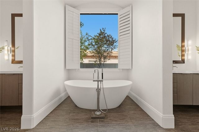 10997 Tranquil Waters Court, Las Vegas, NV 89135