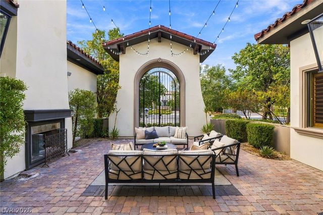 10997 Tranquil Waters Court, Las Vegas, NV 89135