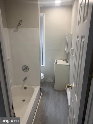 518 CHAIN ST, Norristown, PA 19401