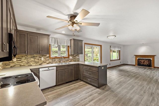 3702 Spring Hill Court, Middleton, WI 53562