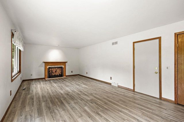 3702 Spring Hill Court, Middleton, WI 53562