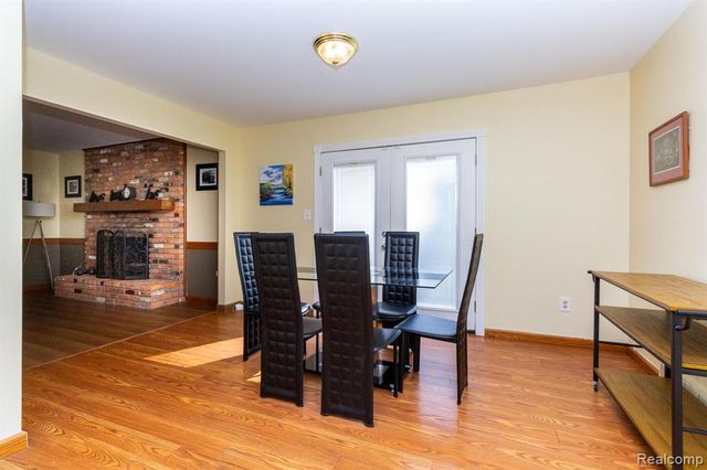 22133 Meridian Road, Grosse Ile, MI 48138