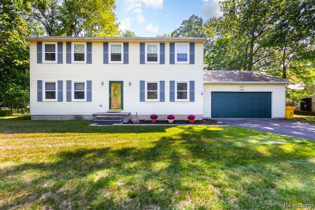 22133 Meridian Road, Grosse Ile, MI 48138