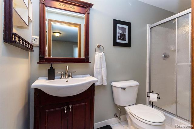 22133 Meridian Road, Grosse Ile, MI 48138