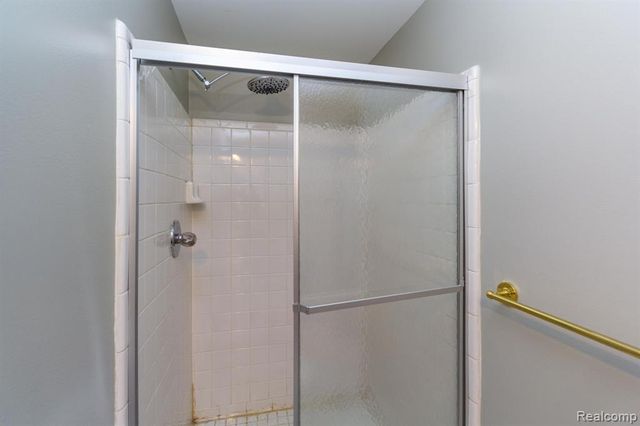 22133 Meridian Road, Grosse Ile, MI 48138