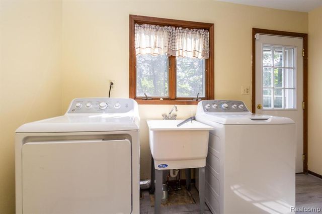 22133 Meridian Road, Grosse Ile, MI 48138