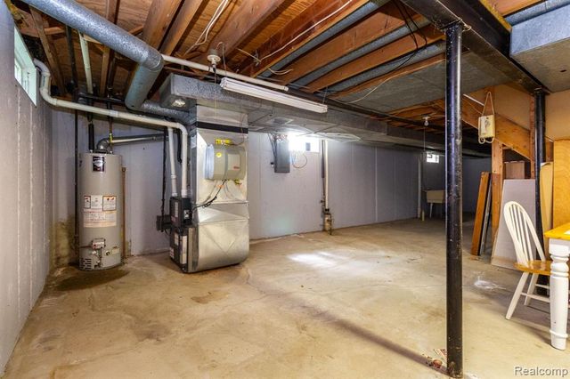 22133 Meridian Road, Grosse Ile, MI 48138