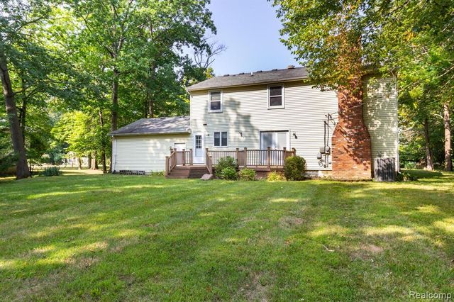 22133 Meridian Road, Grosse Ile, MI 48138