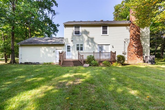 22133 Meridian Road, Grosse Ile, MI 48138