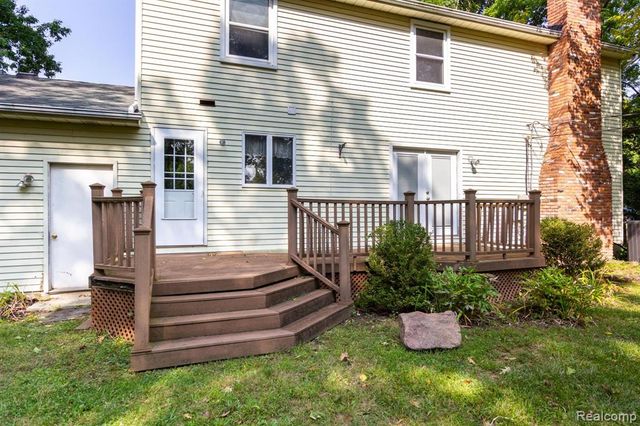 22133 Meridian Road, Grosse Ile, MI 48138