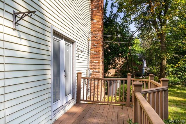 22133 Meridian Road, Grosse Ile, MI 48138