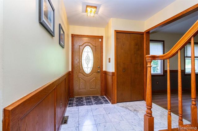 22133 Meridian Road, Grosse Ile, MI 48138