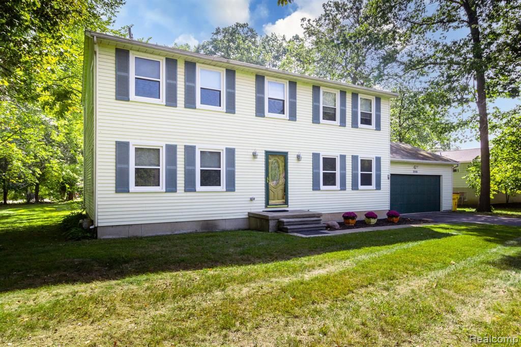 22133 Meridian Road, Grosse Ile, MI 48138