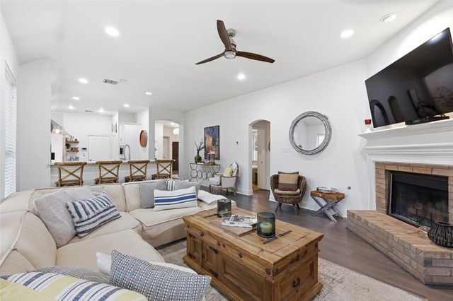 359 Kirby Drive, Argyle, TX 76226