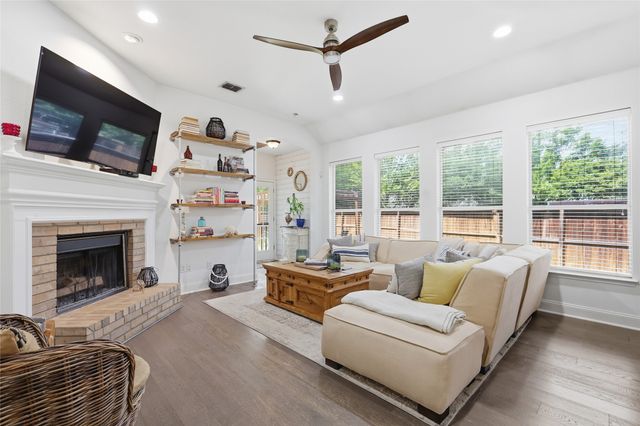 359 Kirby Drive, Argyle, TX 76226