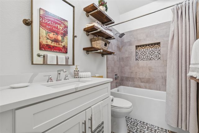 359 Kirby Drive, Argyle, TX 76226