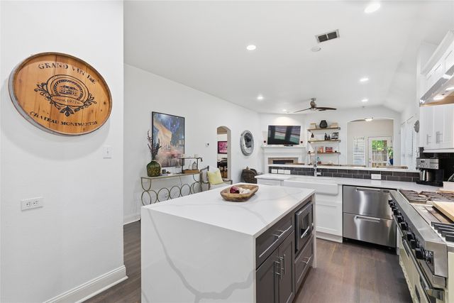 359 Kirby Drive, Argyle, TX 76226