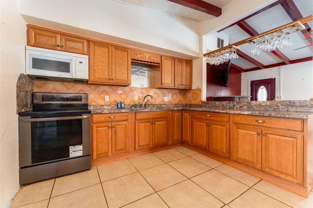 4924 WASHINGTON STREET, Lake Wales, FL 33859