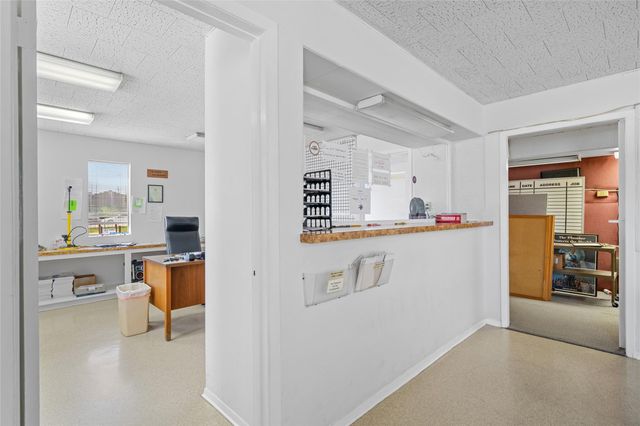 6910 Winton Street, Houston, TX 77021