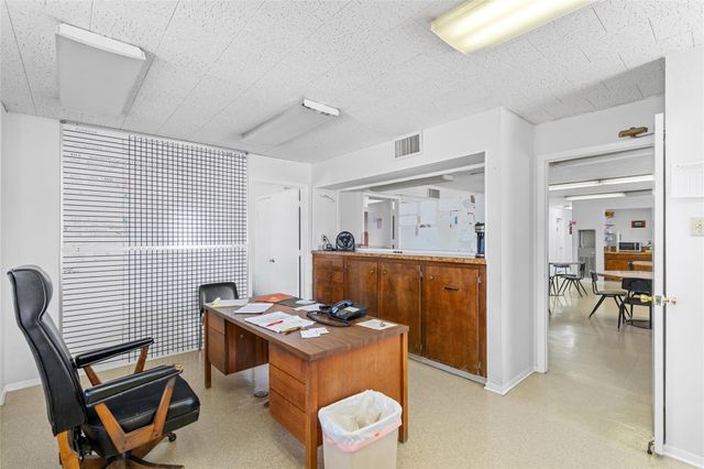 6910 Winton Street, Houston, TX 77021