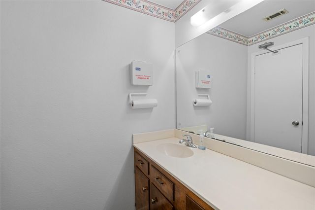 6910 Winton Street, Houston, TX 77021