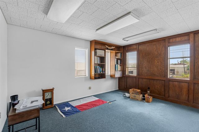 6910 Winton Street, Houston, TX 77021