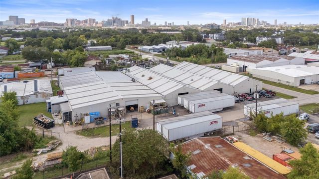 6910 Winton Street, Houston, TX 77021