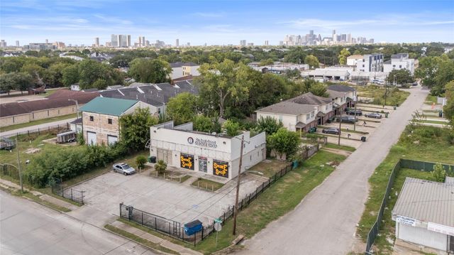6910 Winton Street, Houston, TX 77021