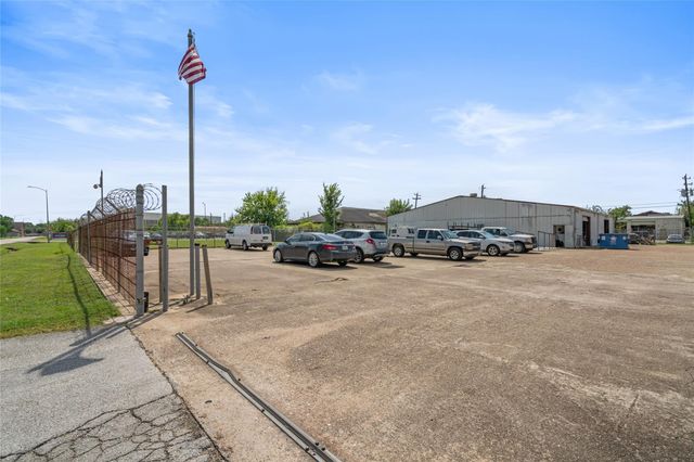 6910 Winton Street, Houston, TX 77021