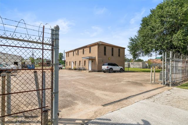 6910 Winton Street, Houston, TX 77021