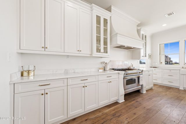 1044 The Lake Drive, Broussard, LA 70518