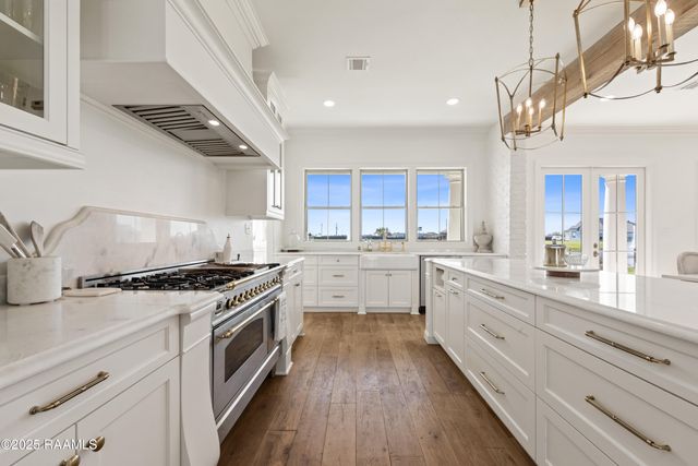 1044 The Lake Drive, Broussard, LA 70518