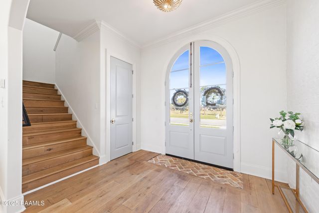 1044 The Lake Drive, Broussard, LA 70518