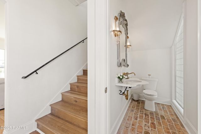 1044 The Lake Drive, Broussard, LA 70518