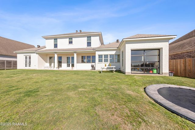 1044 The Lake Drive, Broussard, LA 70518