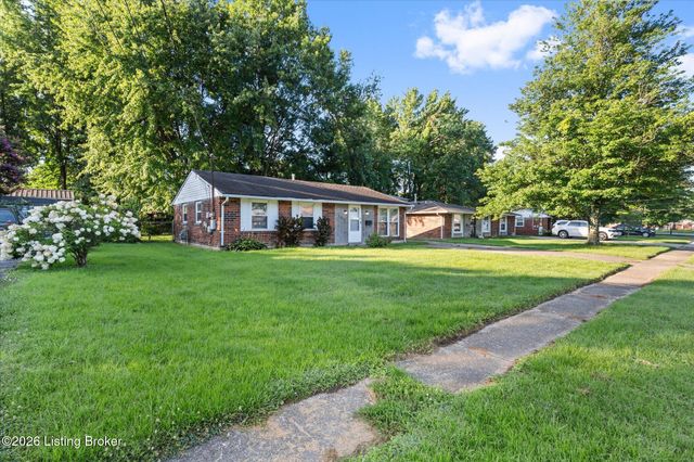 5533 Ridgecrest Rd, Louisville, KY 40218