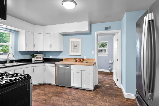 924 9th Ave, Sacramento, CA 95818