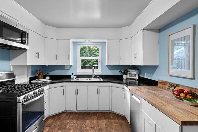 924 9th Ave, Sacramento, CA 95818