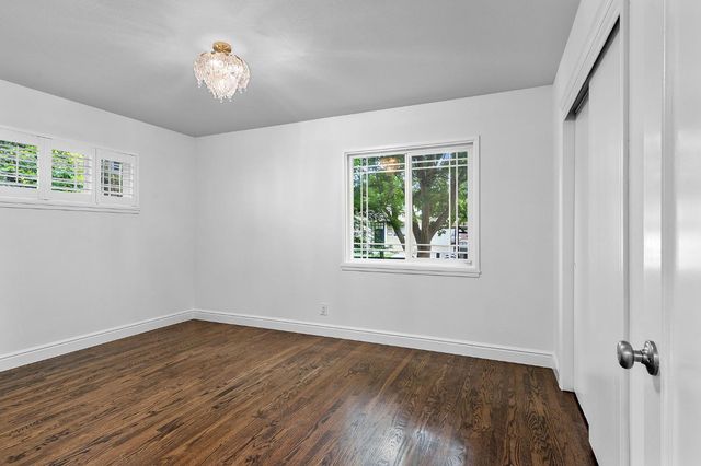 924 9th Ave, Sacramento, CA 95818