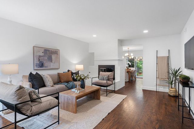 924 9th Ave, Sacramento, CA 95818