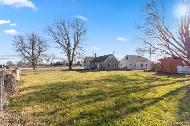 13011 Telegraph Road, Flat Rock, MI 48134