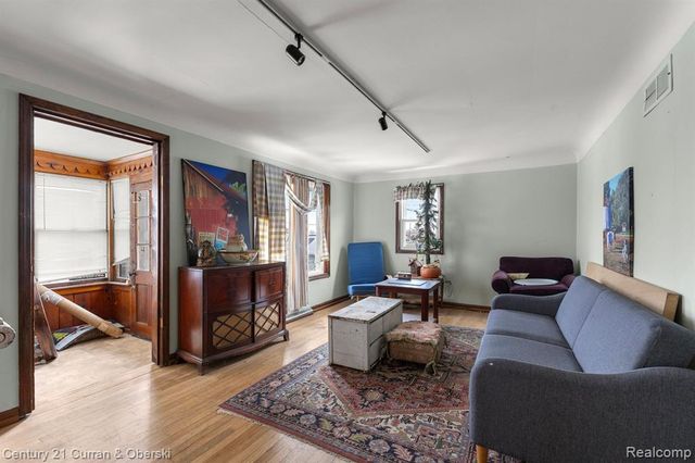 13011 Telegraph Road, Flat Rock, MI 48134