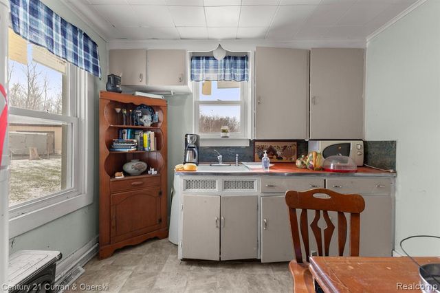 13011 Telegraph Road, Flat Rock, MI 48134