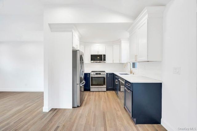 12 George Street, Hampton Bays, NY 11946