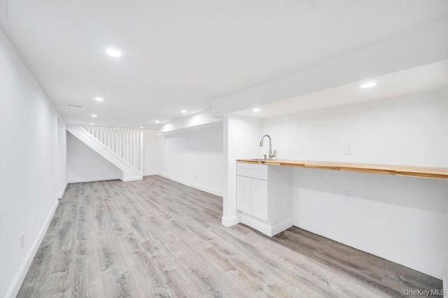 12 George Street, Hampton Bays, NY 11946