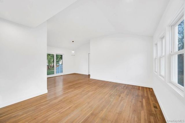 12 George Street, Hampton Bays, NY 11946