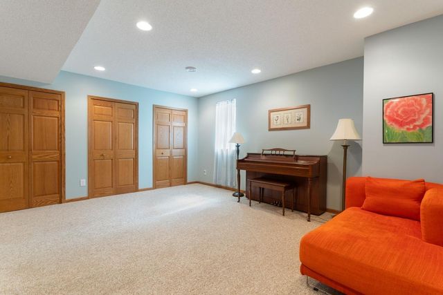 9112 Dunbar Knoll N, Brooklyn Park, MN 55443