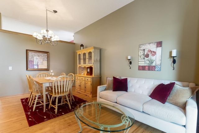 9112 Dunbar Knoll N, Brooklyn Park, MN 55443