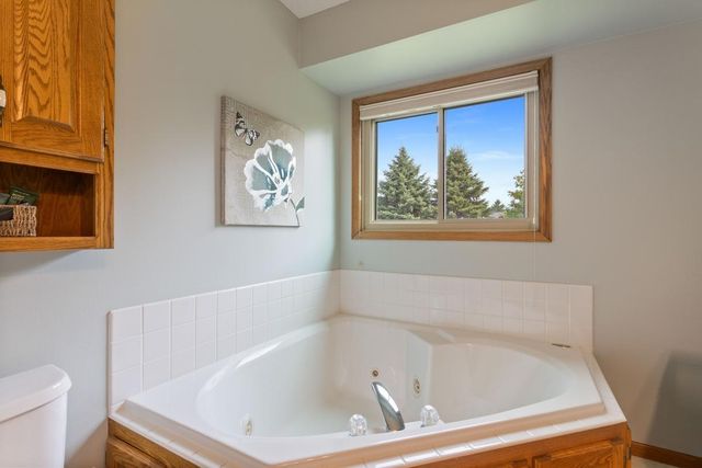 9112 Dunbar Knoll N, Brooklyn Park, MN 55443