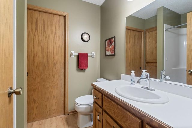 9112 Dunbar Knoll N, Brooklyn Park, MN 55443